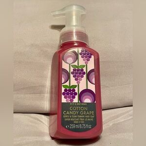 Bath & Body Works Cotton Candy Grape Foaming Hand Soap - Pink and Purple